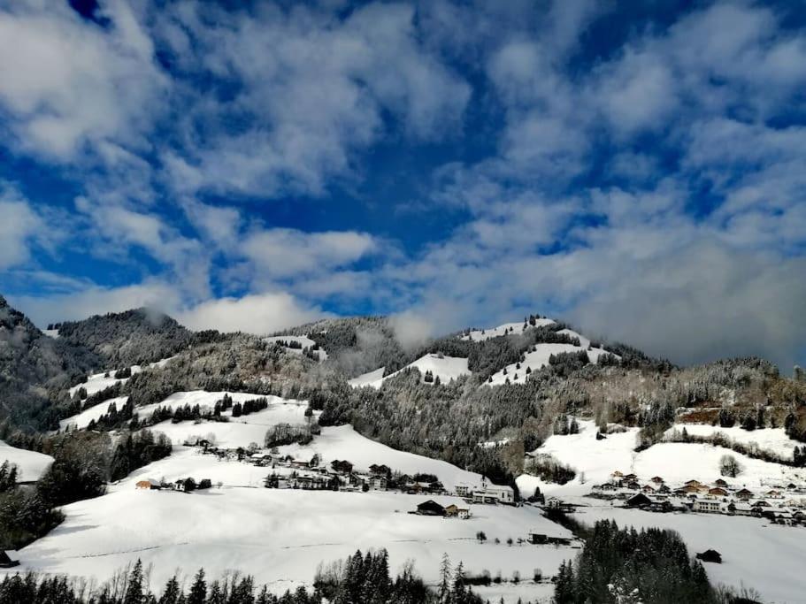 Confortable Chalet Avec Magnifique Vue En Gruyere. Charmey Exteriér fotografie